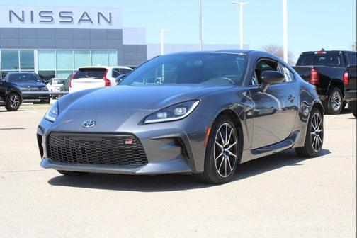 Pavement 2023 Toyota GR86 Base