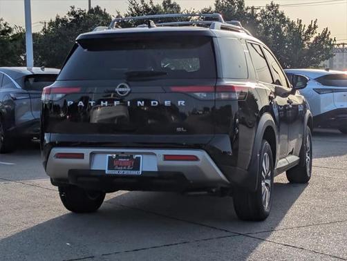 2025 Nissan Pathfinder SL FWD