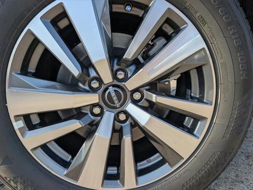 2025 Nissan Pathfinder SL FWD