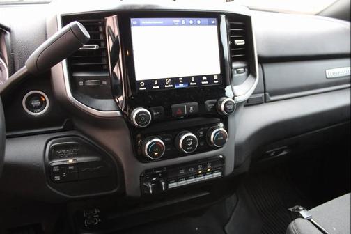 2023 RAM 3500 Big Horn Crew Cab 4x4 8' Box