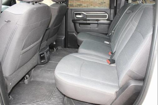 2023 RAM 3500 Big Horn Crew Cab 4x4 8' Box