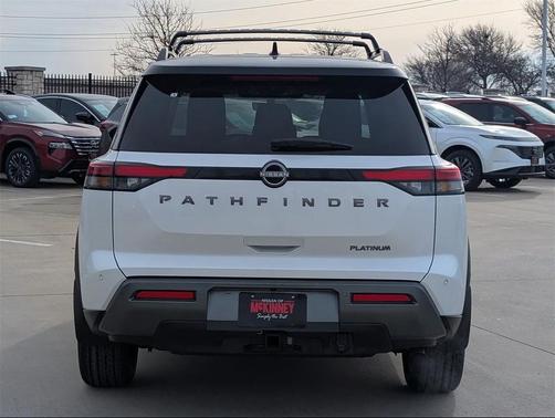 2026 Nissan Pathfinder Platinum