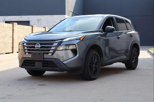 Gun Metallic 2024 Nissan Rogue S