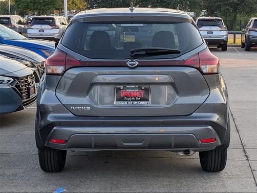 2025 Nissan Kicks S