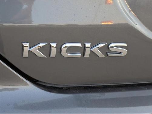 2025 Nissan Kicks S