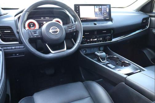 Gun Metallic 2024 Nissan Rogue SL