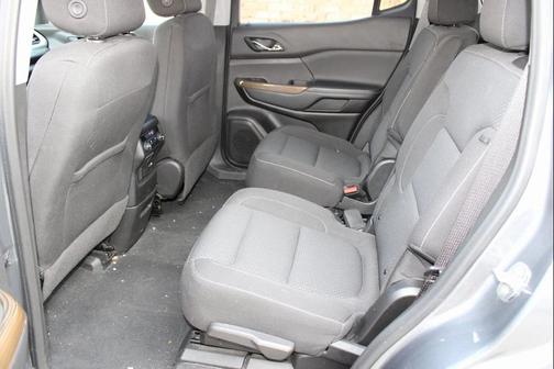 2022 GMC Acadia FWD SLE