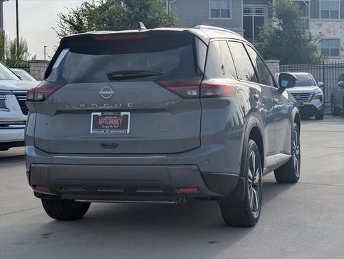 2025 Nissan Rogue SL