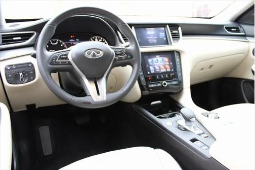 2022 INFINITI QX50 LUXE