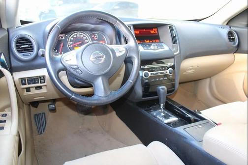 2011 Nissan Maxima S