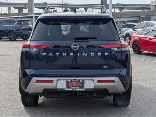 2024 Nissan Pathfinder SL FWD