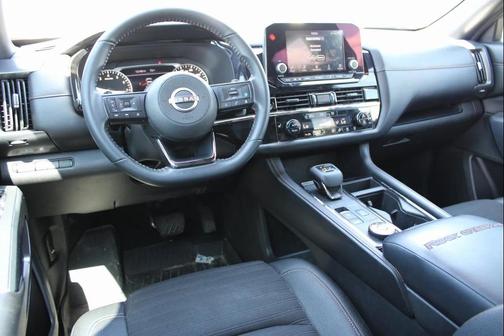 2024 Nissan Pathfinder Rock Creek 4WD