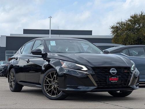 2025 Nissan Altima SR FWD