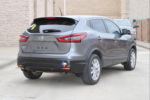 2022 Nissan Rogue Sport S