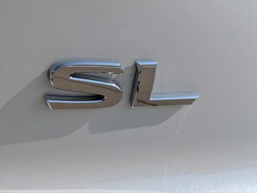 2025 Nissan Pathfinder SL FWD