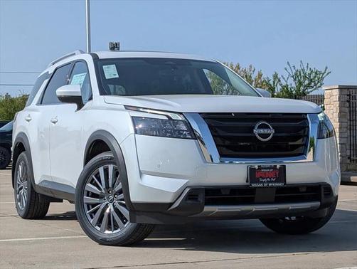 2025 Nissan Pathfinder SL FWD