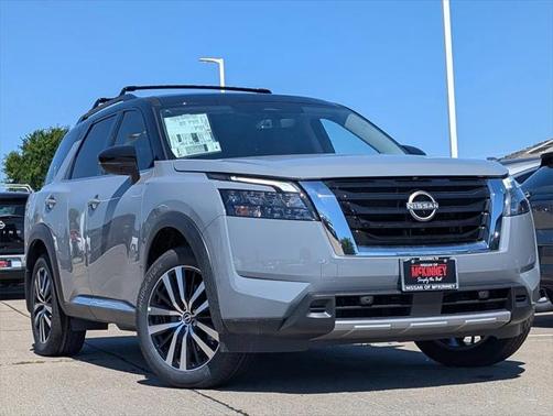 2025 Nissan Pathfinder Platinum FWD