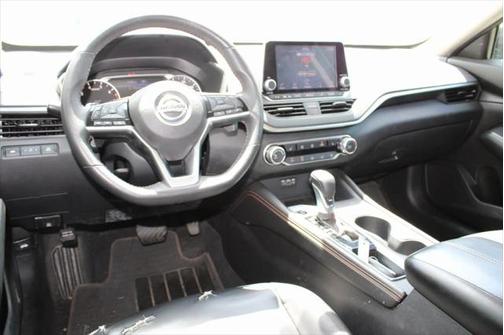 2021 Nissan Altima SR FWD
