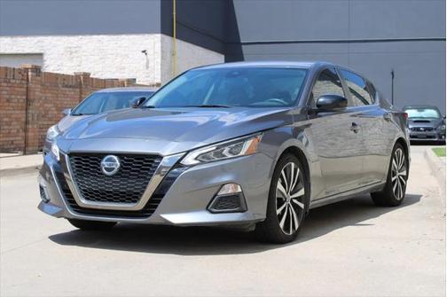 2021 Nissan Altima SR FWD