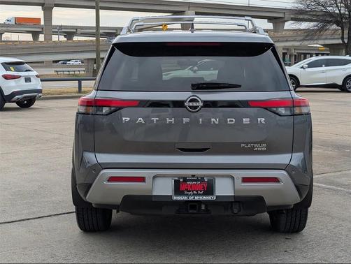 2024 Nissan Pathfinder Platinum 4WD