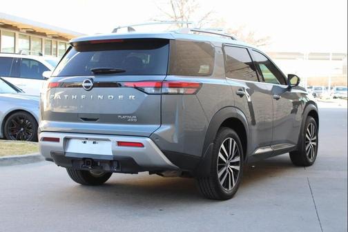 2024 Nissan Pathfinder Platinum 4WD