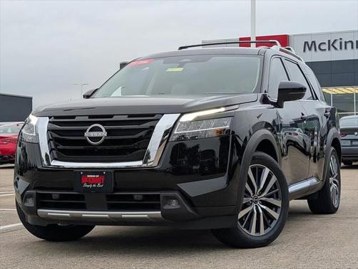 2022 Nissan Pathfinder Platinum 2WD