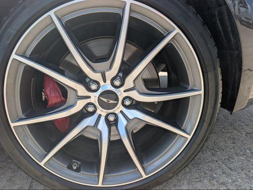 Makalu Gray 2025 Genesis G70 2.5T AWD
