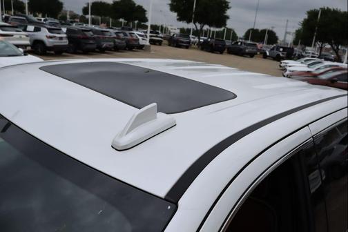 White Frost Tricoat 2025 GMC Sierra 1500 Denali Ultimate