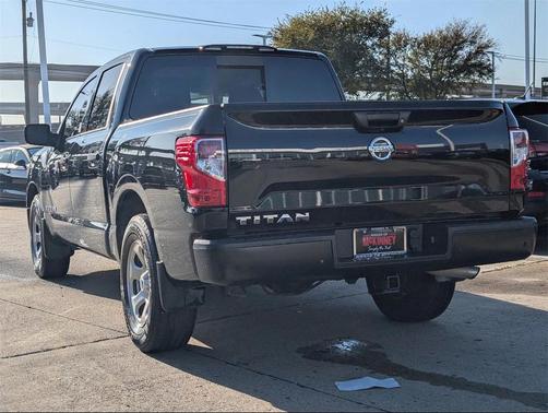 2021 Nissan Titan S