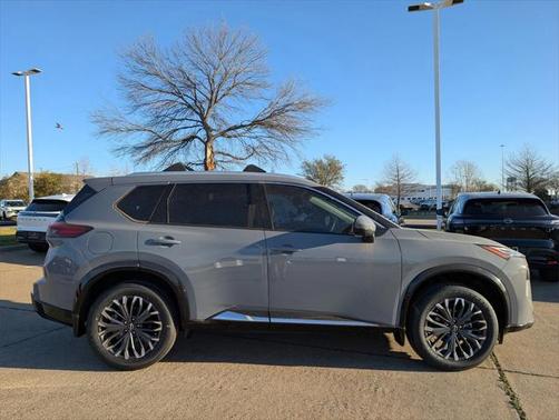 2025 Nissan Rogue Platinum