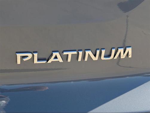 2025 Nissan Pathfinder Platinum FWD