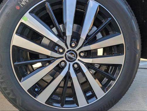 2025 Nissan Pathfinder Platinum FWD