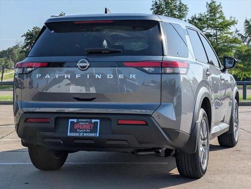 2025 Nissan Pathfinder S FWD