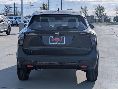 Super Black 2026 Nissan Kicks S