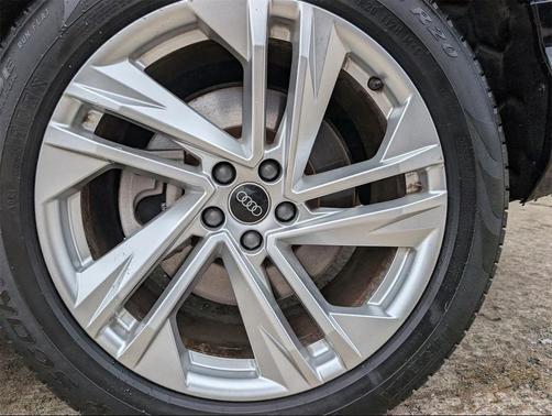 2021 Audi Q7 45 Premium Plus