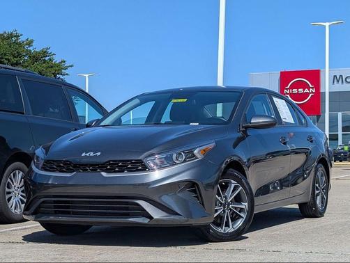 Gravity Gray 2024 Kia Forte LXS