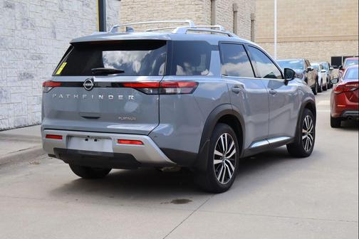 Boulder Gray 2024 Nissan Pathfinder Platinum FWD