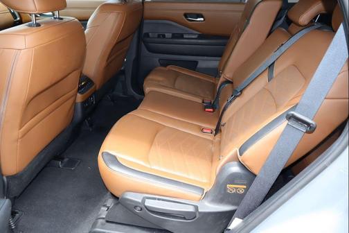 Boulder Gray 2024 Nissan Pathfinder Platinum FWD