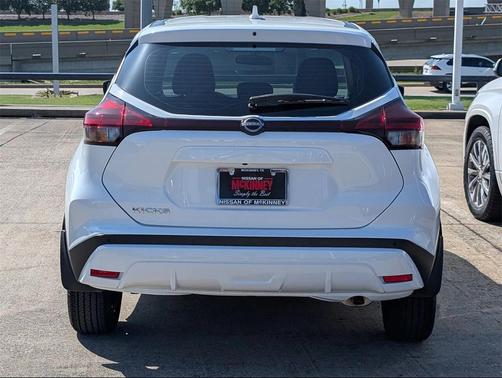 2025 Nissan Kicks S