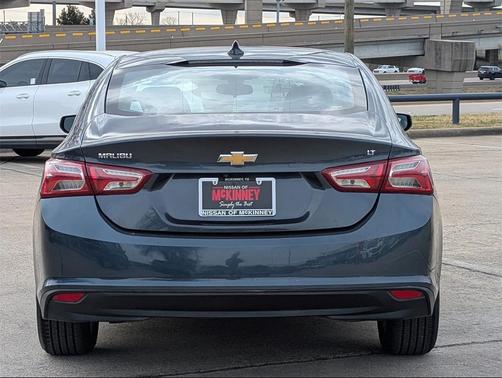 2021 Chevrolet Malibu FWD LT