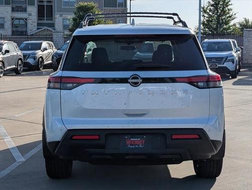 2025 Nissan Pathfinder SV FWD
