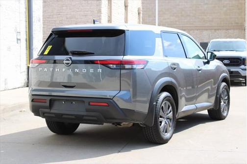 2023 Nissan Pathfinder S FWD
