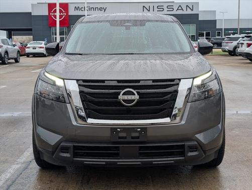 2023 Nissan Pathfinder S FWD