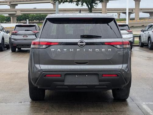 2023 Nissan Pathfinder S FWD