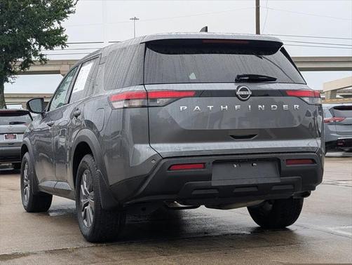 2023 Nissan Pathfinder S FWD
