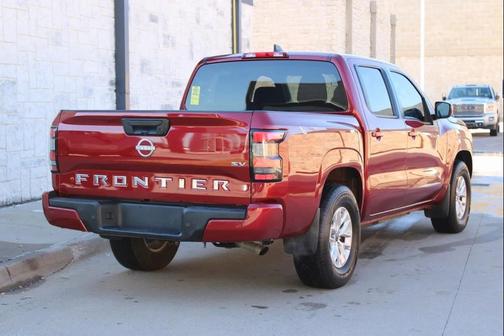 2024 Nissan Frontier SV