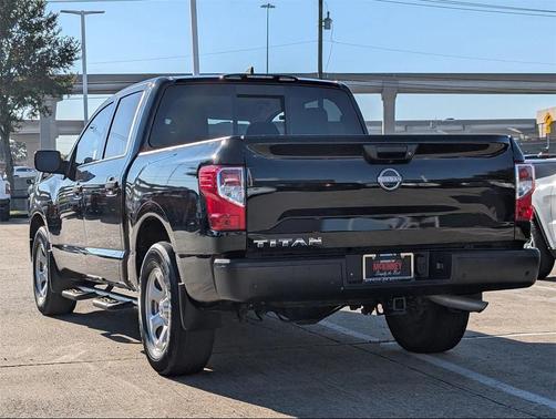 2023 Nissan Titan S