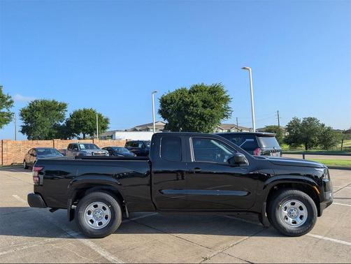 2025 Nissan Frontier S