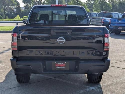 2025 Nissan Frontier S