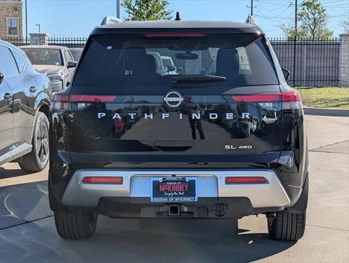 2025 Nissan Pathfinder SL 4WD